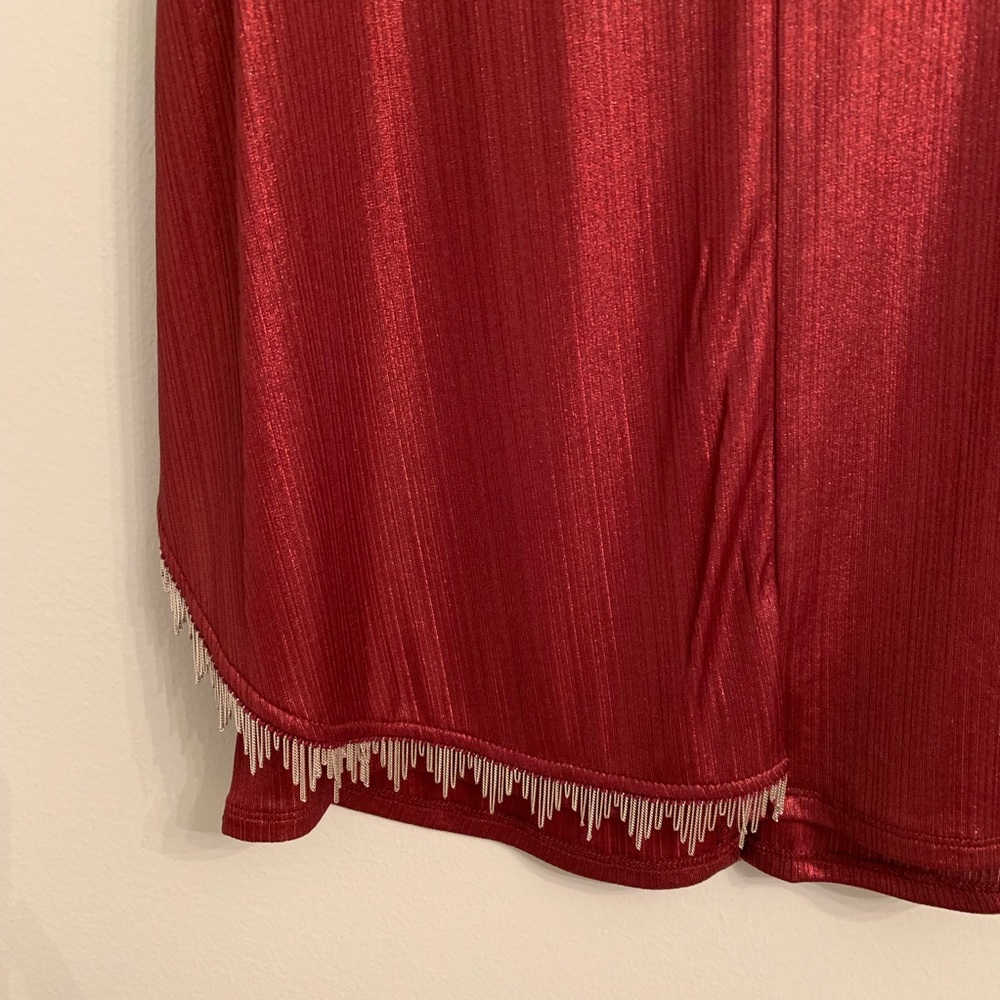 Red Open Back Tank With Chain Detail - Picture 2 of 5
